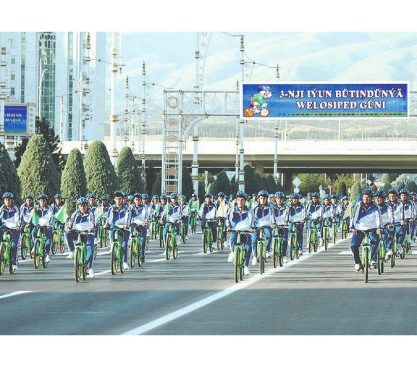 Parade Caption