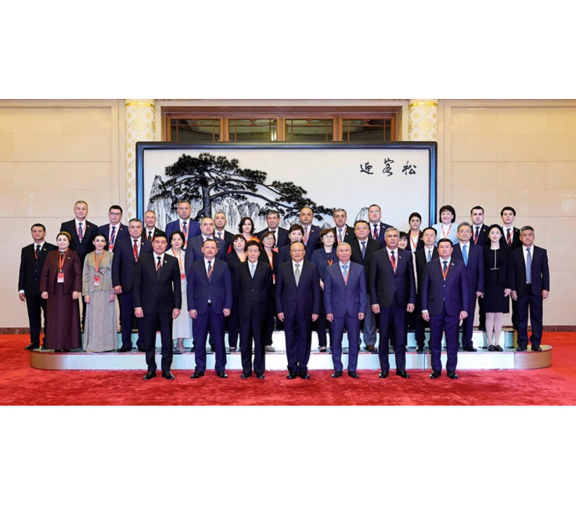 Parade Caption