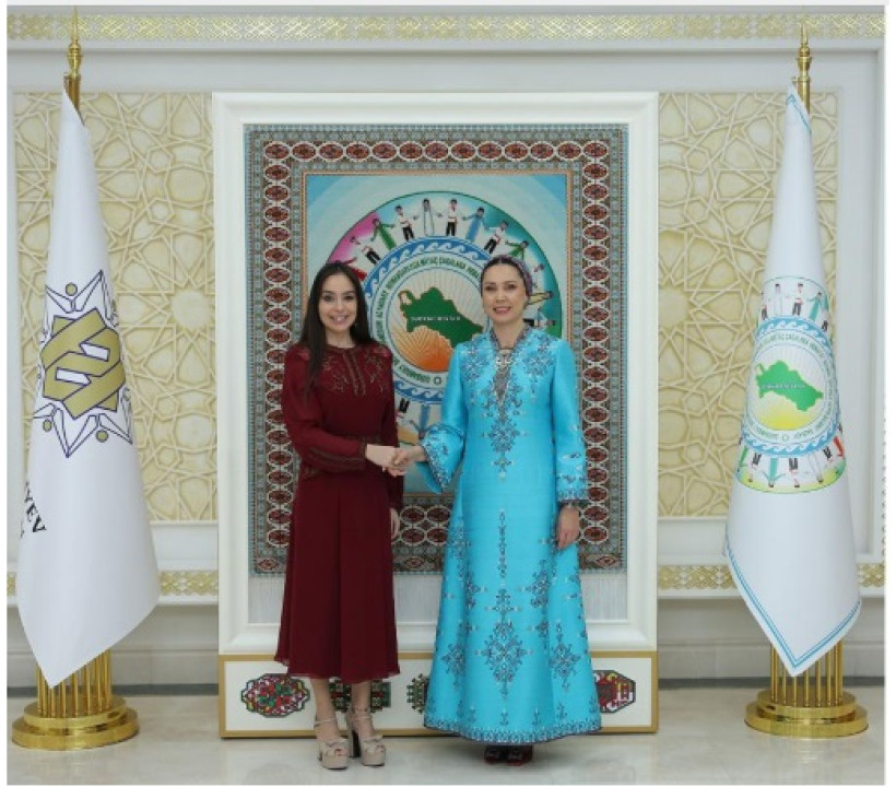 Parade Caption